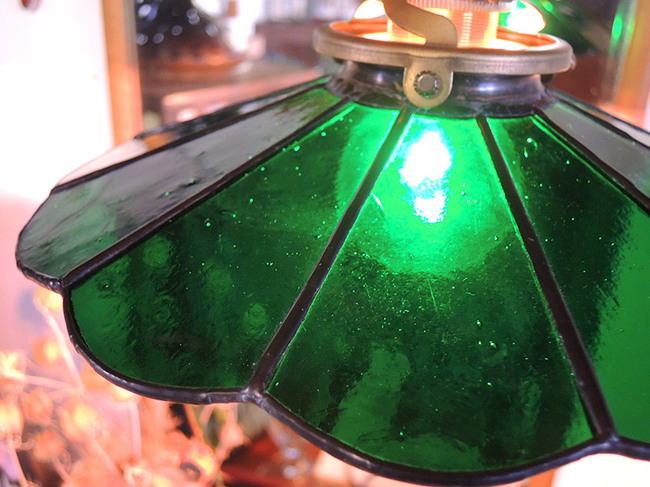 ステンドグラス製　レトロ電球傘アンティークグリーン